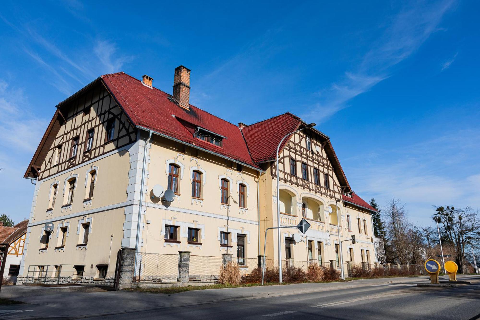 Отель Moszna Zamek Экстерьер фото